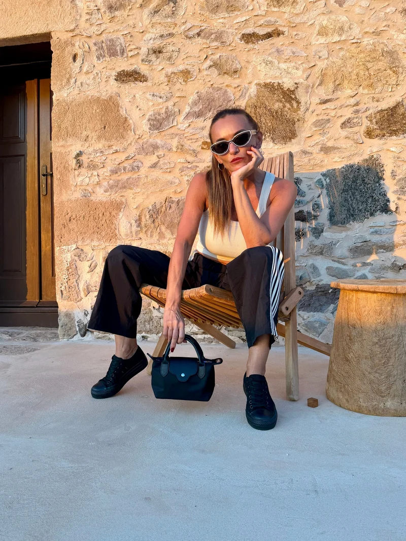 Verse Sneaker – Schwarze Canvas-Sneaker mit leicht Plateau