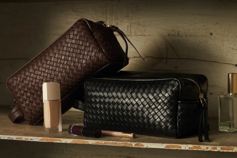 Der Kelly Woven Travel Case