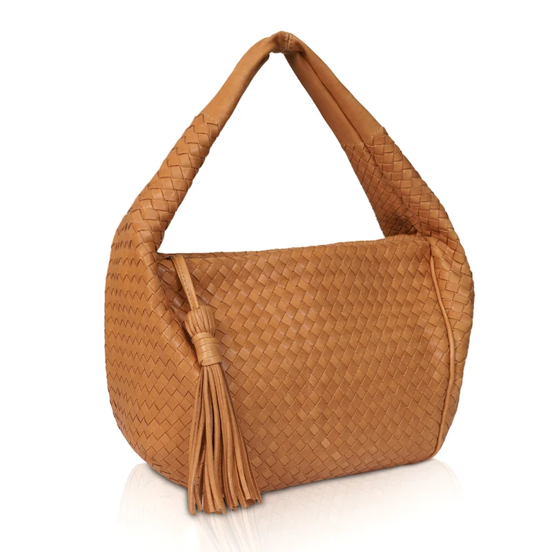 Der Hallie Woven Hobo