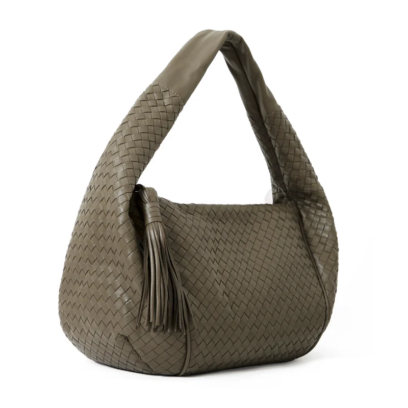 Der Hallie Woven Hobo