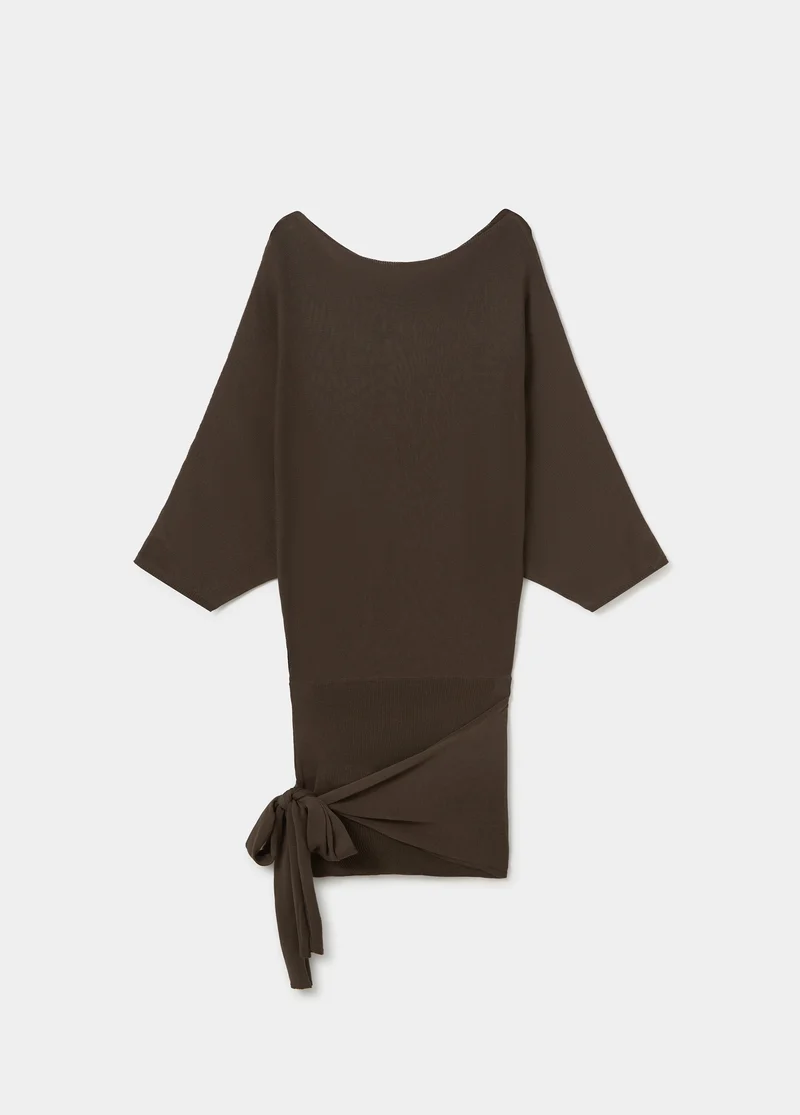 Batwing sleeve knit dress