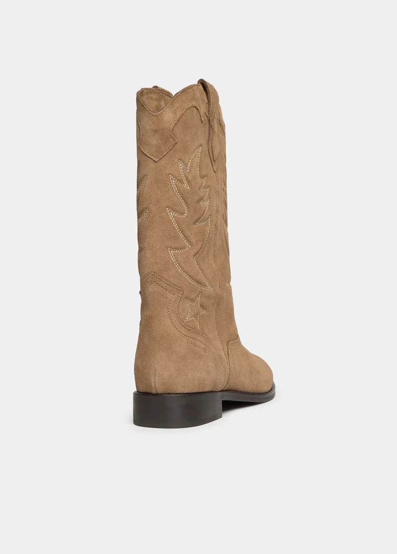 Flat embroidered cowboy boot