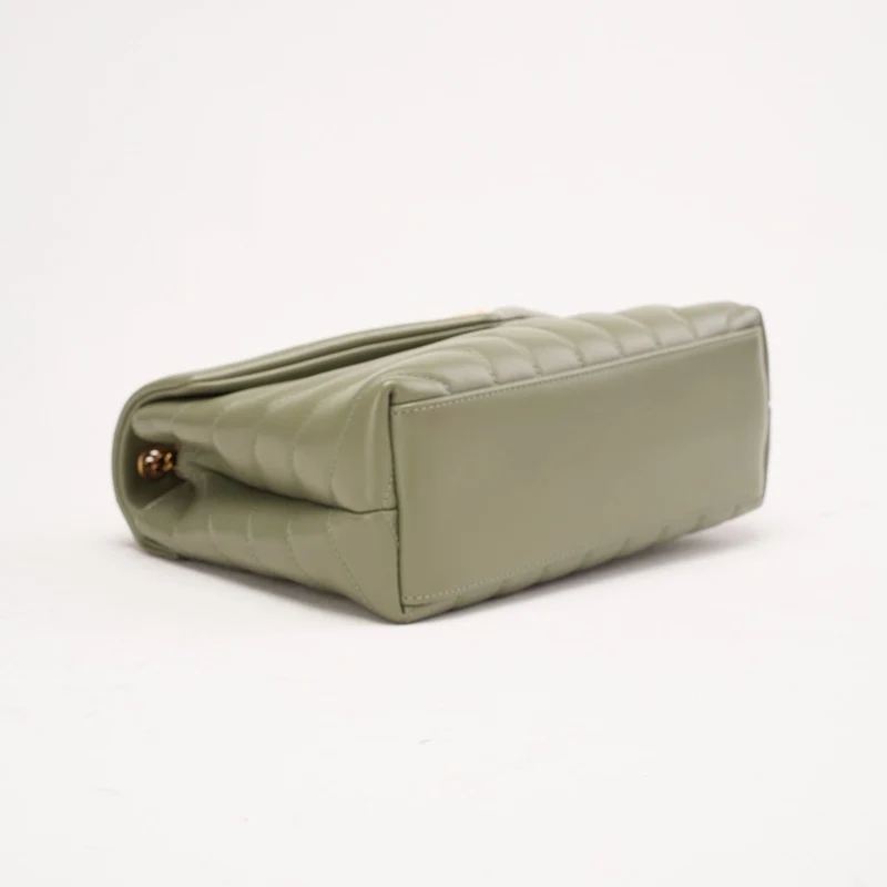 Saint Laurent Loulou Henkeltasche aus hellgrünem Leder, Modell 2022