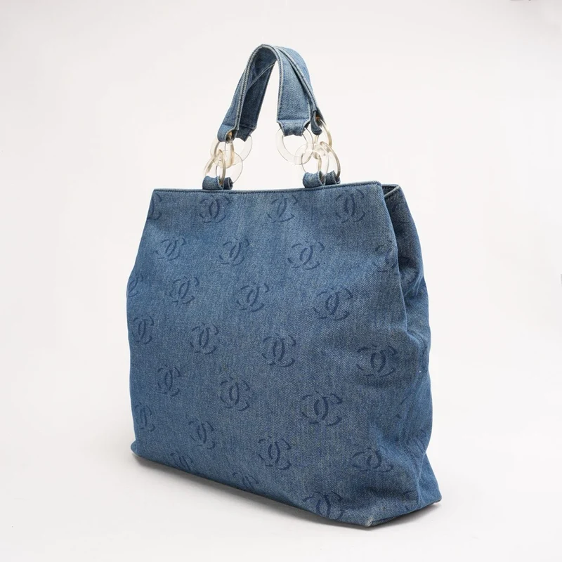 Chanel Vintage Tote Bag aus blauem Denim mit Monogramm, 2003