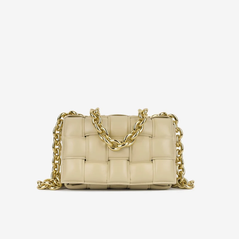 Bottega Veneta Beige Intrecciato gepolsterte Kettenkassettentasche