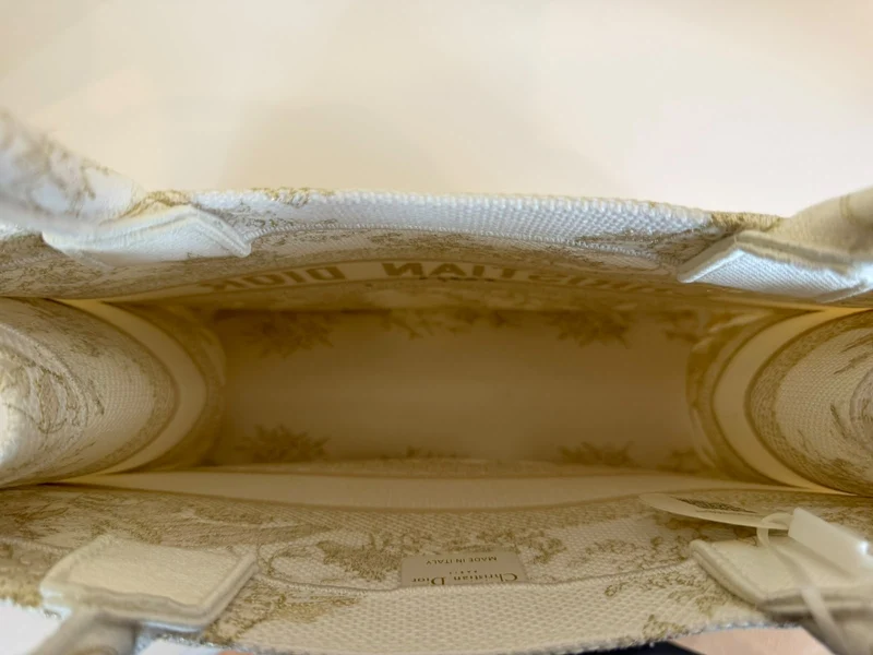 Dior Book Tote Medium Canvas Weiß/Beige 2022