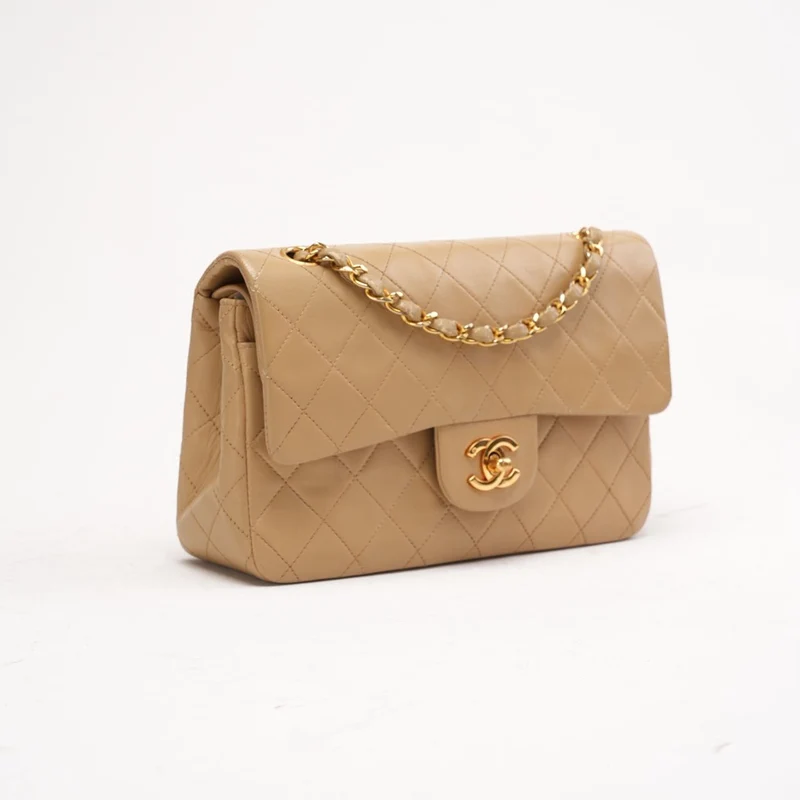 Chanel Beige Lammleder Klassische Kleine Doppelklappentasche 2005