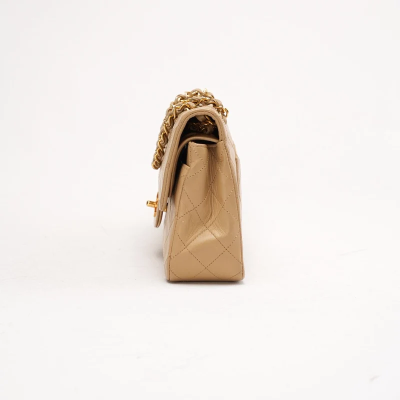 Chanel Beige Lammleder Klassische Kleine Doppelklappentasche 2005