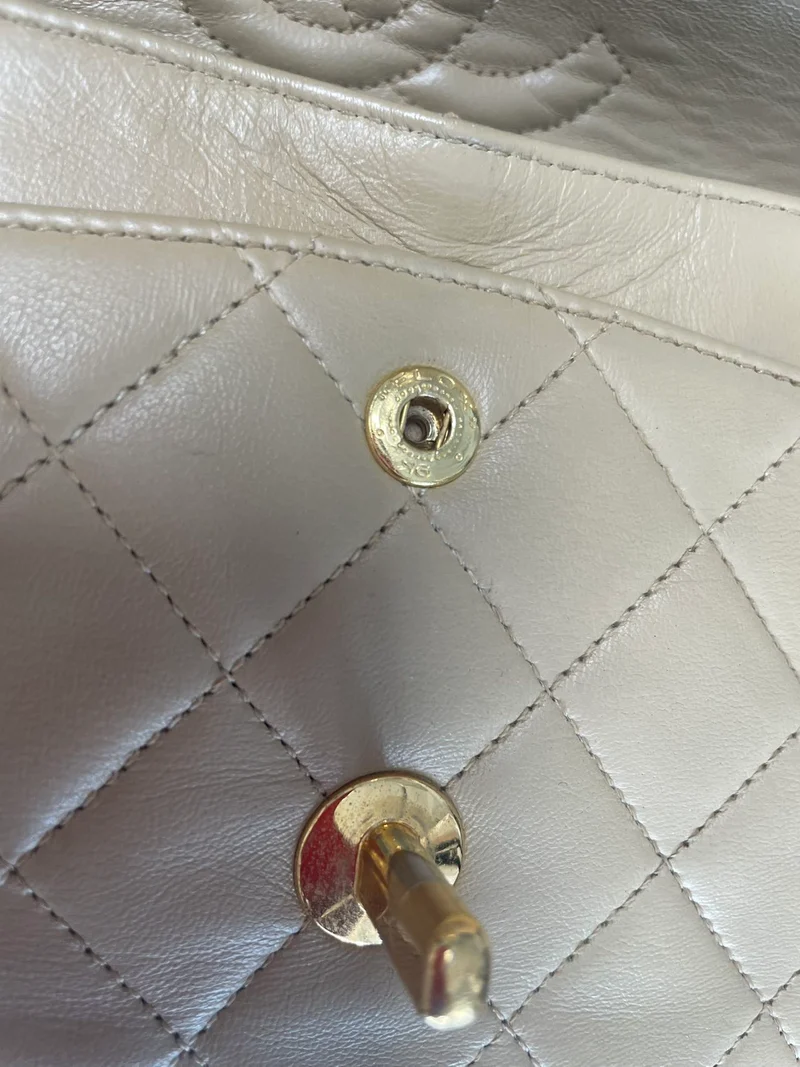 Chanel Beige Lammleder Klassische Kleine Doppelklappentasche 2005