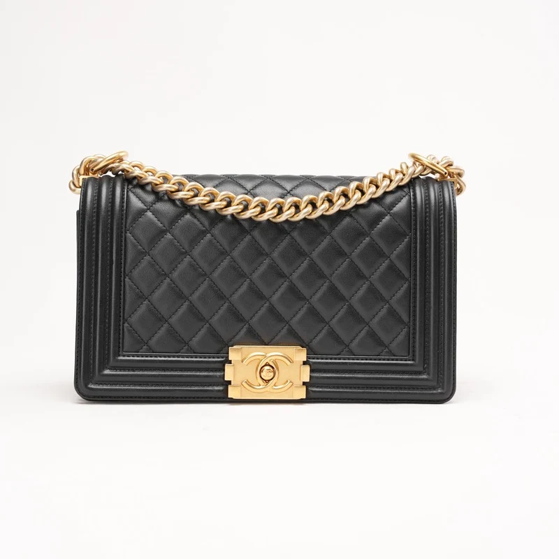 Chanel Schwarze gesteppte Boy Flap Bag aus Lammleder, mittelgroß, 2015