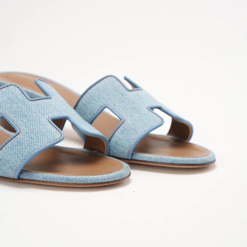 Hermès Oasis Sandalen, hellblauer Denim, Größe 39