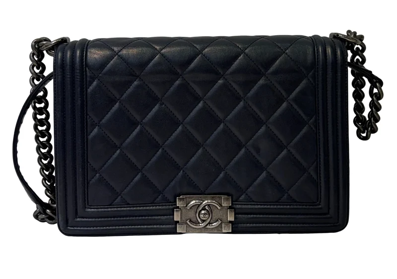 Chanel Le Boy Flap, groß, Lammblau, Marineblau