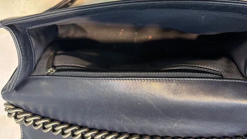 Chanel Le Boy Flap, groß, Lammblau, Marineblau