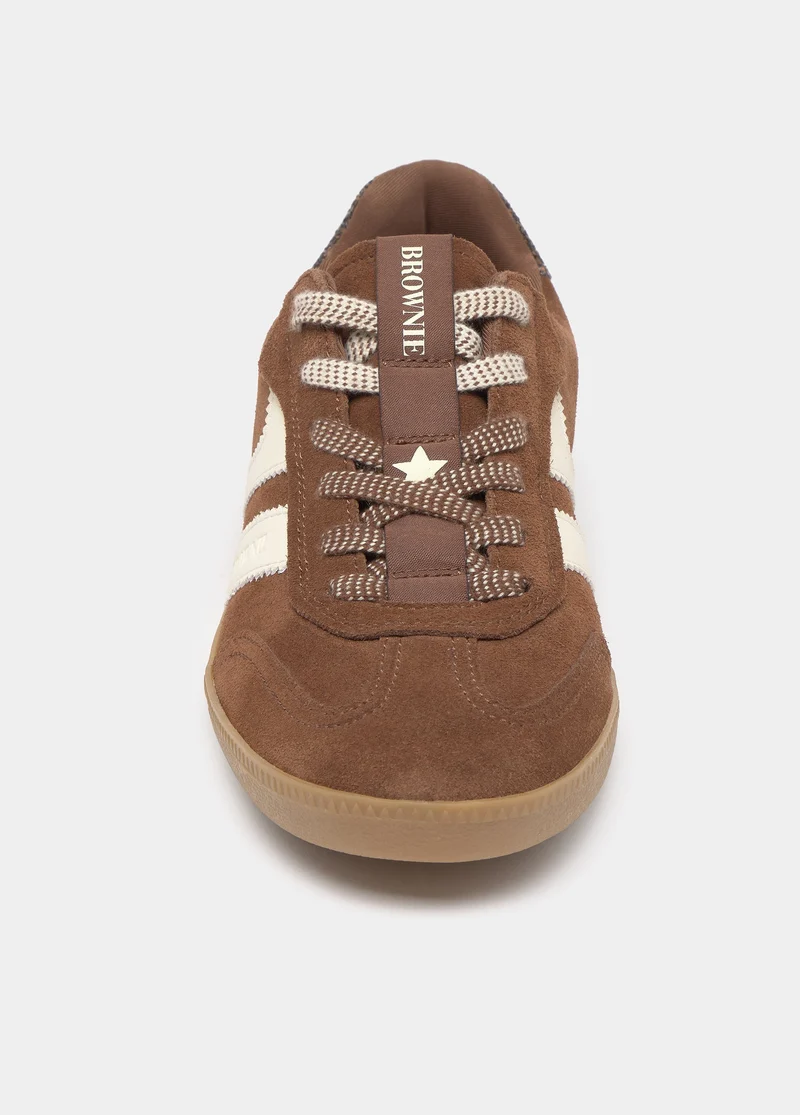 Contrast-panel sneakers