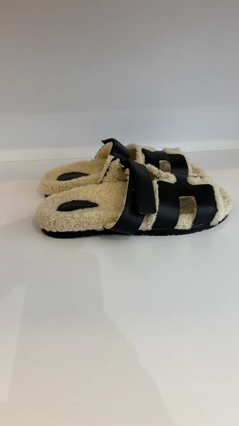 Hermès Chypre Sandalen Leder Synthetik Schwarz Größe 41
