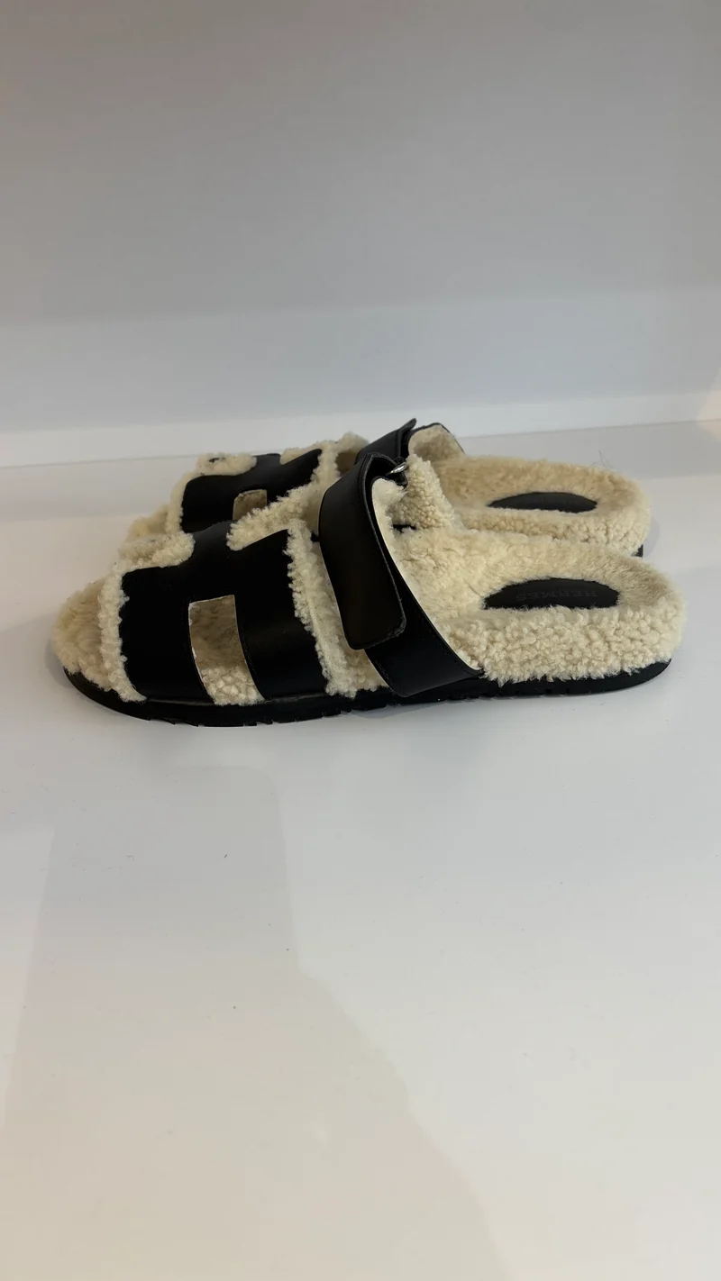 Hermès Chypre Sandalen Leder Synthetik Schwarz Größe 41