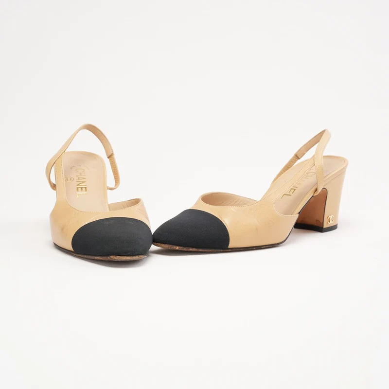 Chanel Ripsband-Pumps mit Kappe und CC-Logo, Größe 38, Beige/Schwarz