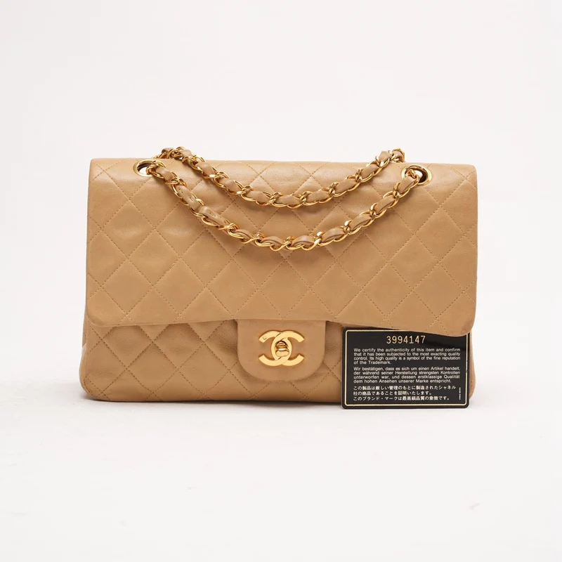 Chanel Vintage Medium Classic Double Flap Bag aus Lammleder, Beige, 1996