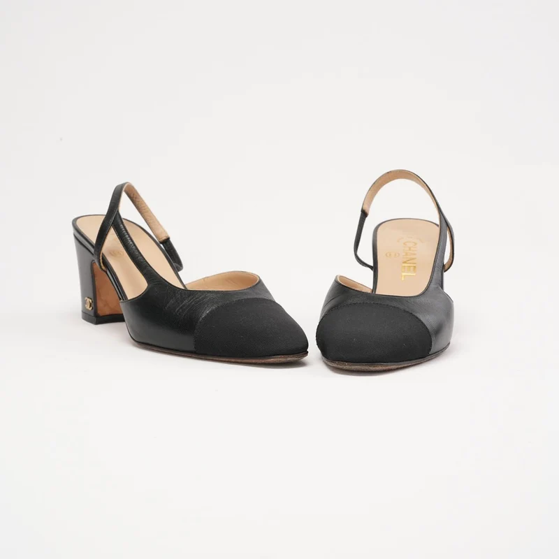 Chanel Slingback-Pumps aus schwarzem Leder mit Ripsband und CC-Logo, Größe 38