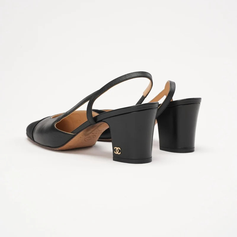Chanel Slingback-Pumps aus schwarzem Leder mit Ripsband und CC-Logo, Größe 38
