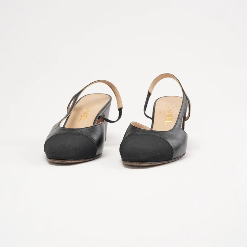 Chanel Slingback-Pumps aus schwarzem Leder mit Ripsband und CC-Logo, Größe 38