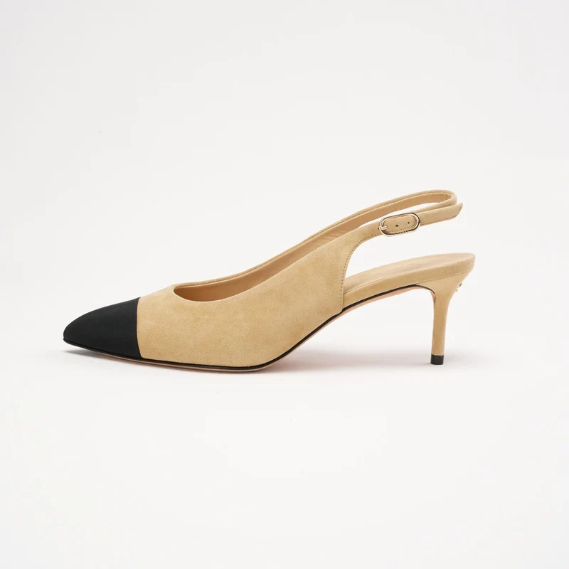 Chanel Slingback-Pumps aus beigefarbenem und schwarzem Leder, Größe 38.5