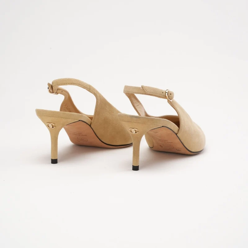 Chanel Slingback-Pumps aus beigefarbenem und schwarzem Leder, Größe 38.5