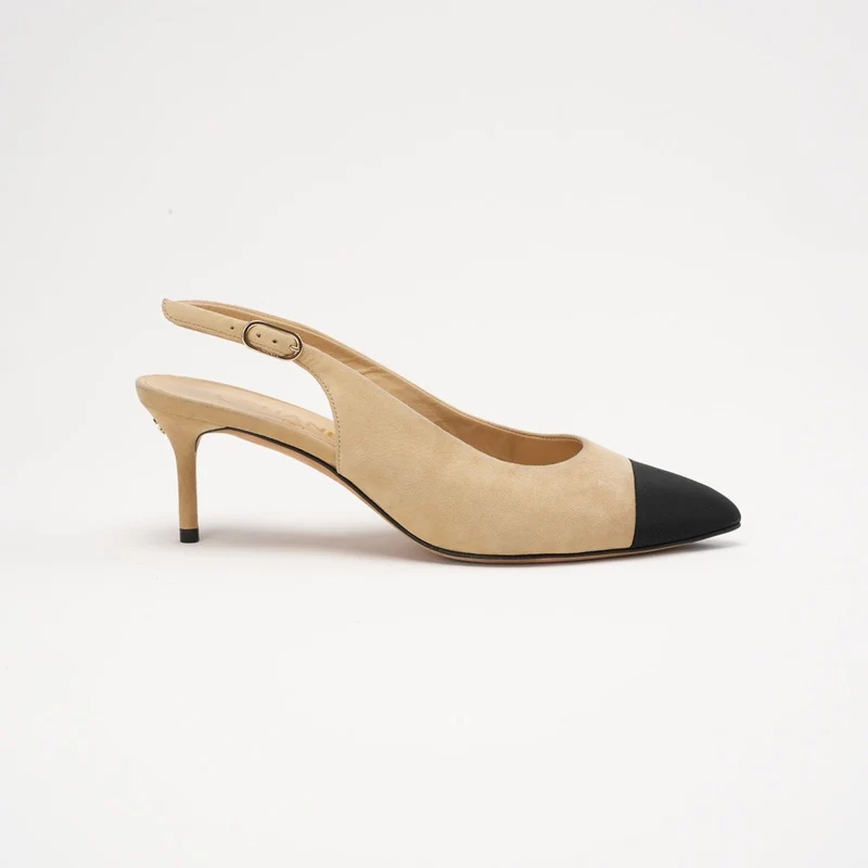Chanel Slingback-Pumps aus beigefarbenem und schwarzem Leder, Größe 38.5