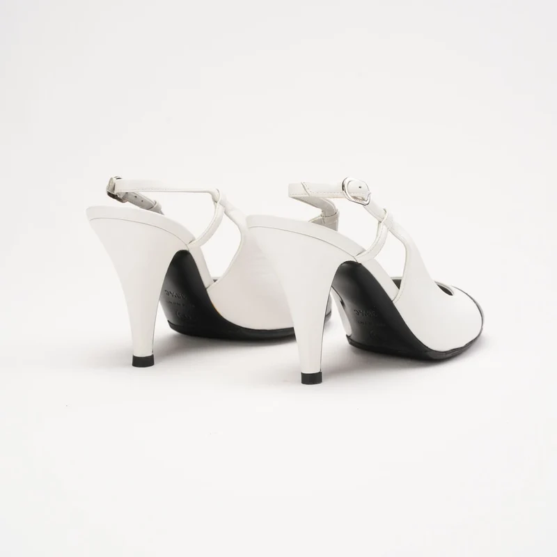 Chanel Slingback-Pumps aus weißem und schwarzem Leder, Größe 38.5