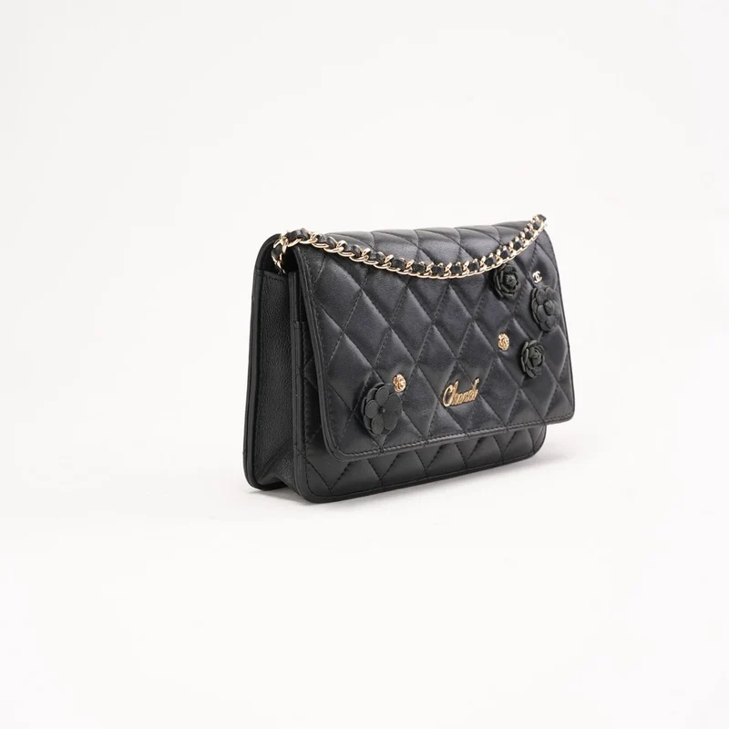 Chanel Camellia CC Charm Wallet on Chain (WOC) Lammleder Schwarz 2019