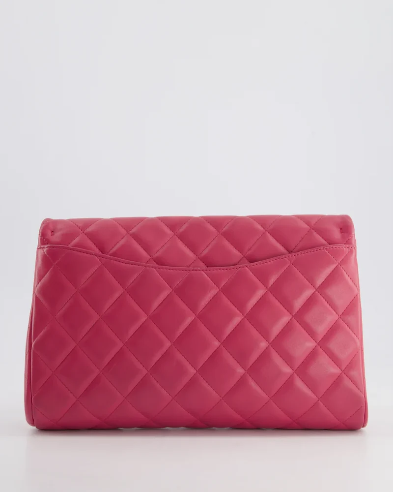 Chanel Timeless Clutch mit Kette aus rosafarbenem Lammleder