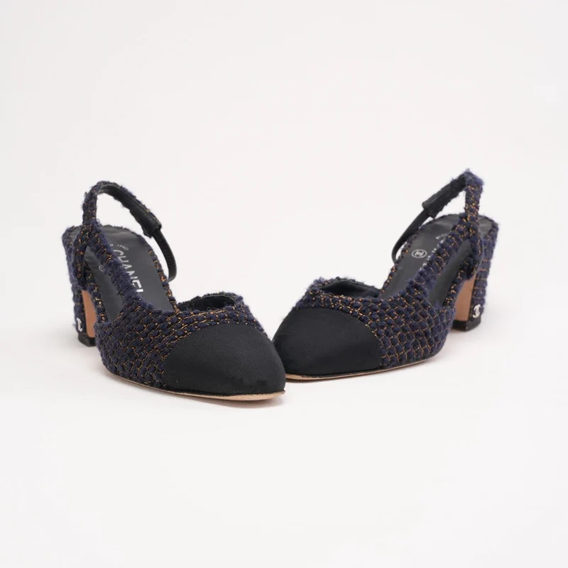 Chanel Slingback-Pumps aus marineblauem Tweed und Stoff mit CC-Logo, Blockabsatz, Zehenkappe, Größe 36.5