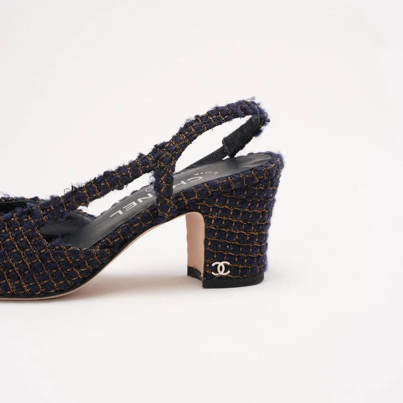 Chanel Slingback-Pumps aus marineblauem Tweed und Stoff mit CC-Logo, Blockabsatz, Zehenkappe, Größe 36.5