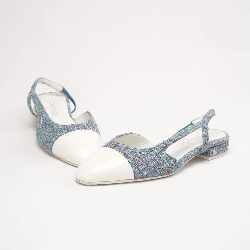 Chanel Slingback-Ballerinas aus Tiffany-blauem Tweed und weißem Lackleder mit CC-Logo, Größe 37.5