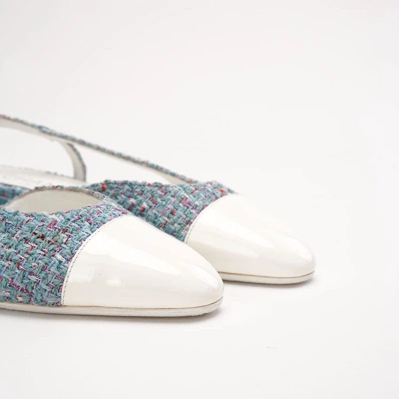Chanel Slingback-Ballerinas aus Tiffany-blauem Tweed und weißem Lackleder mit CC-Logo, Größe 37.5