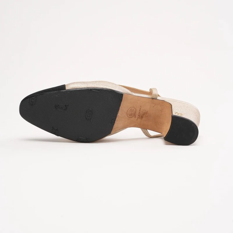 Chanel Slingback-Pumps mit laminiertem Ripsband, Kappe aus Cap-Toe und CC-Logo, Größe 37.5, Metallic-Gold und Schwarz