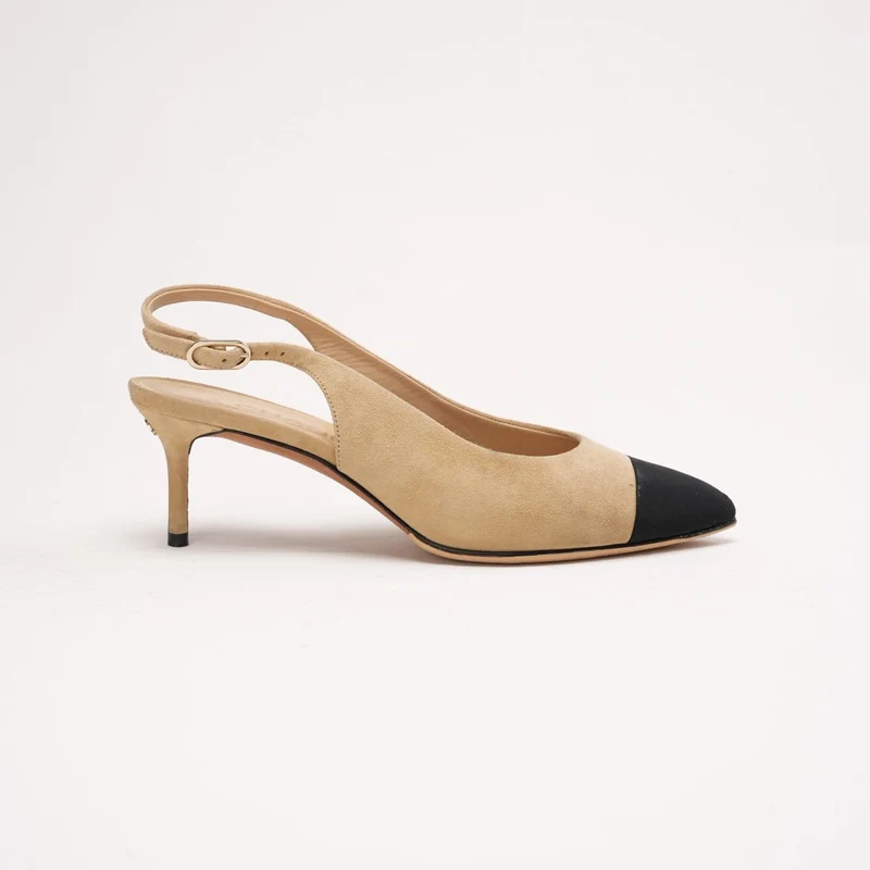 Chanel Ripsband-Pumps mit spitzer Zehenkappe und CC-Logo, Beige und Schwarz, Größe 37