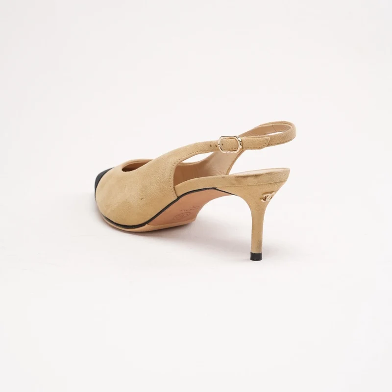 Chanel Ripsband-Pumps mit spitzer Zehenkappe und CC-Logo, Beige und Schwarz, Größe 37