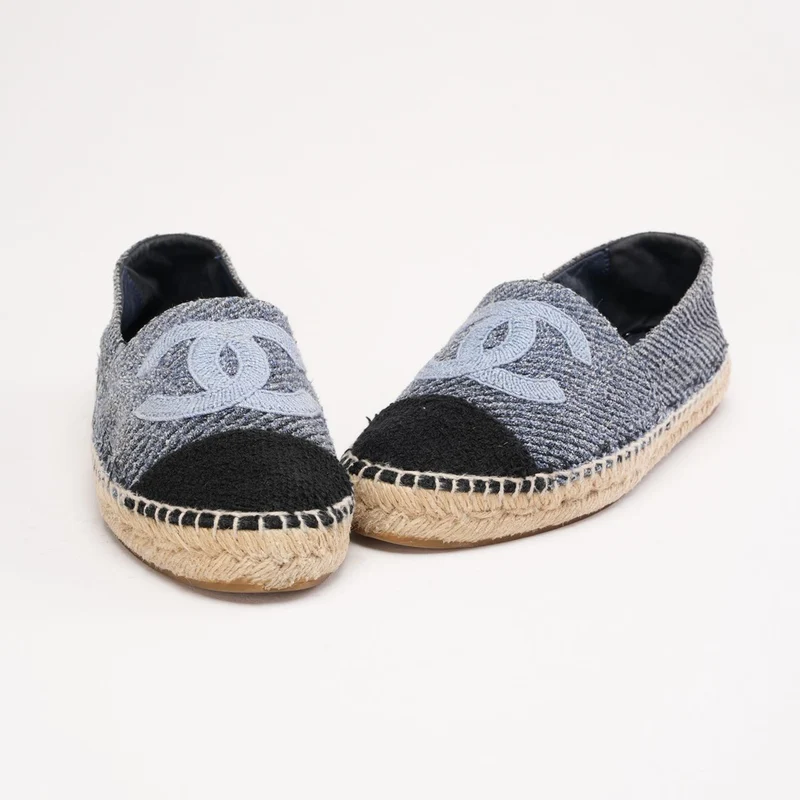 Chanel Tweed CC Logo Cap Toe Espadrilles Blau und Hellgrau Größe 39