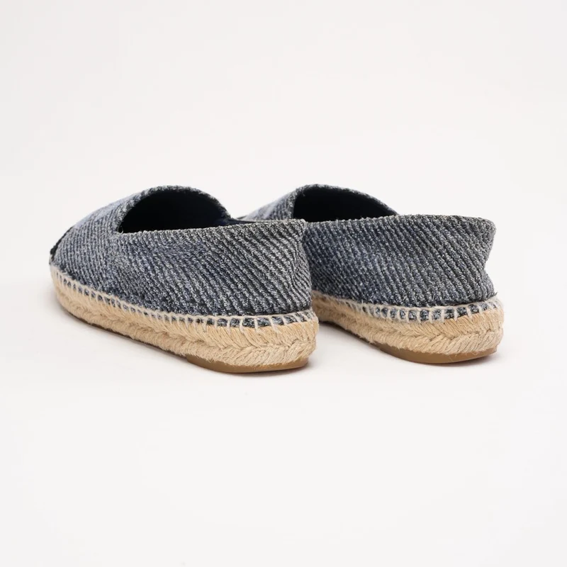 Chanel Tweed CC Logo Cap Toe Espadrilles Blau und Hellgrau Größe 39