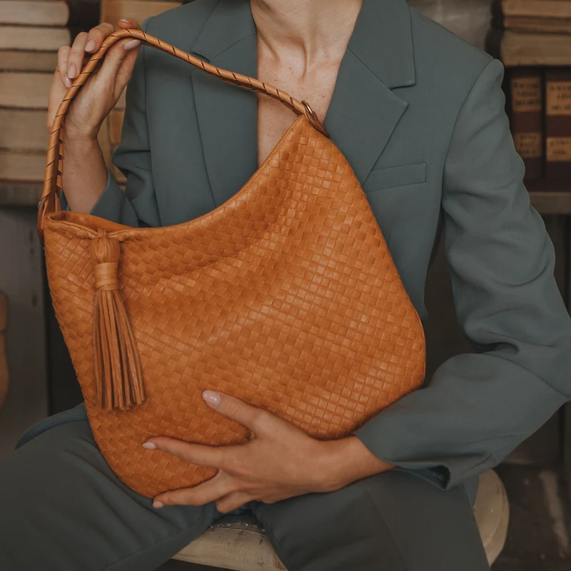The Ziza Gewebter Hobo