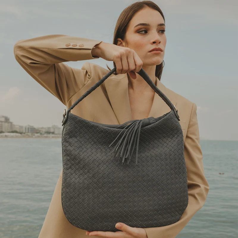 The Ziza Gewebter Hobo