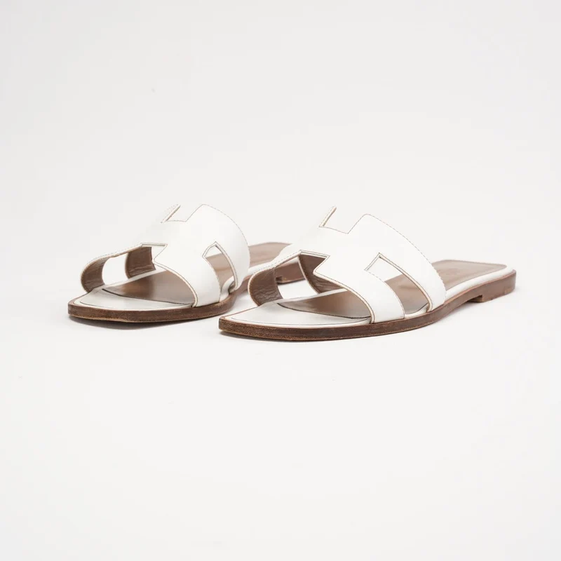 Hermes Oran Sandalen aus weißem Leder, Größe 39.5