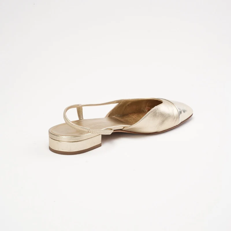 Chanel Gold Cap Toe CC Slingback-Ballerinas, Größe 38