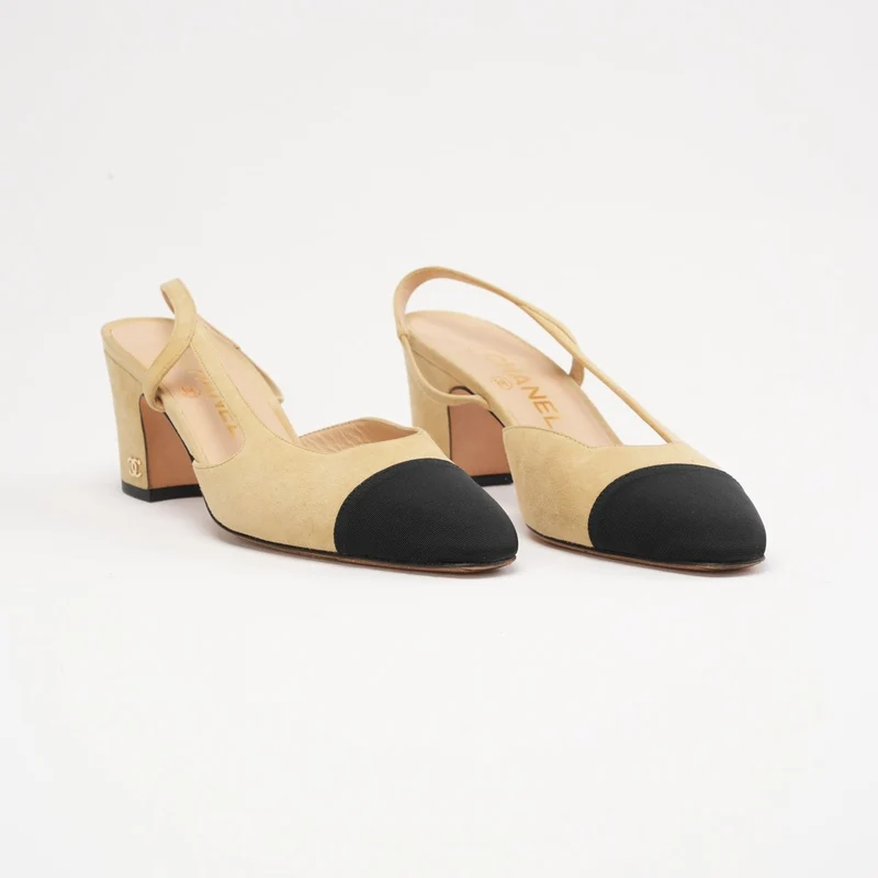 Chanel Slingback-Pumps mit schwarzer Kappe und CC-Logo, Größe 37.5