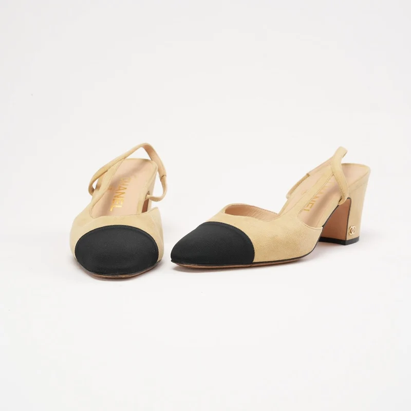Chanel Slingback-Pumps mit schwarzer Kappe und CC-Logo, Größe 37.5