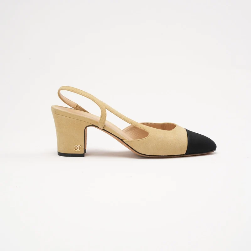 Chanel Slingback-Pumps mit schwarzer Kappe und CC-Logo, Größe 37.5