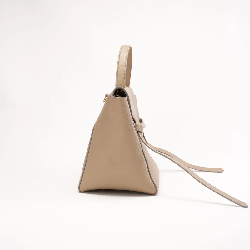 Celine Mini Belt Bag aus helltaupefarbenem genarbtem Kalbsleder
