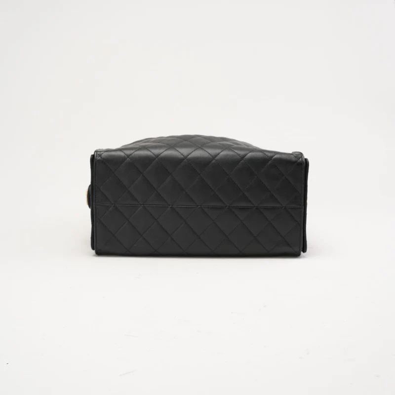 Chanel 25 Medium Caviar Gold-Tone Black 2025