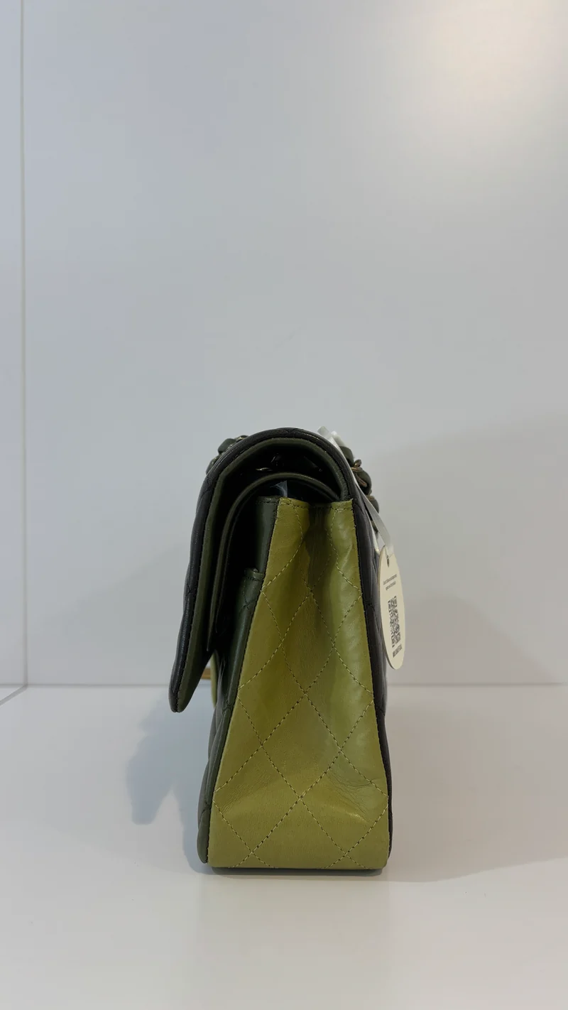 Chanel Stepptasche aus Lammleder, dreifarbig, mittelgroß, Doppelflap, Grün, 2014
